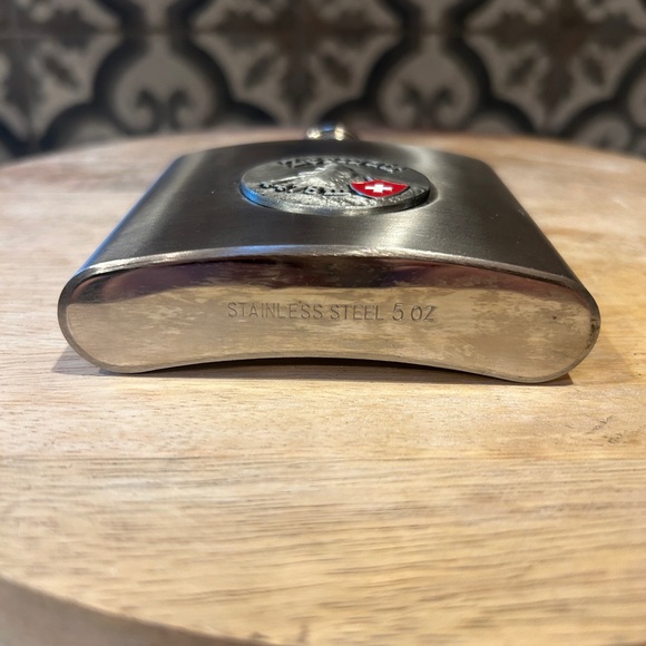 FLASK- STAINLESS STEEL FROM ZERMATT SWITZERLAND- MATTERHORN 4578M- COLLECTOR - Picture 5 of 5